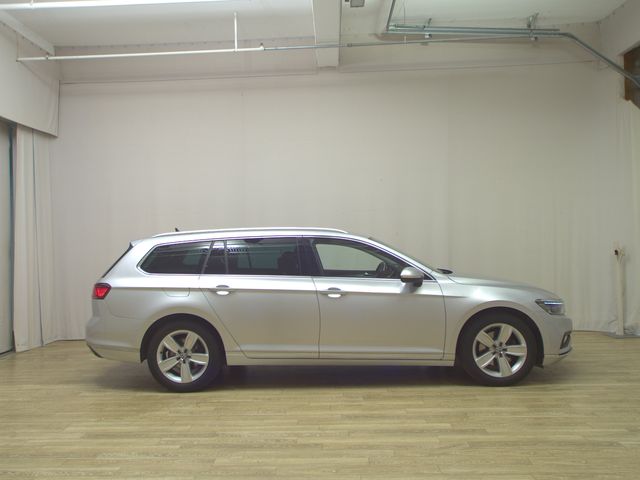 VW Passat Var. 2.0 TDI Elegance AID Navi Matrix AHK