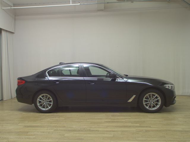BMW 520dA Navi LED AHK PDC SHZ
