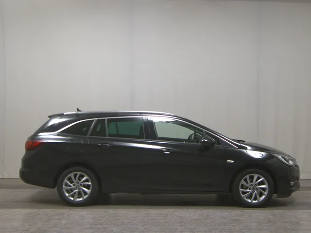 Opel Astra ST 1.2 Turbo Elegance