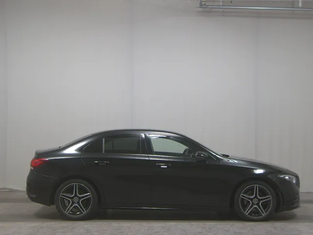 Mercedes-Benz A 220 Lim. d 4M AMG-Line