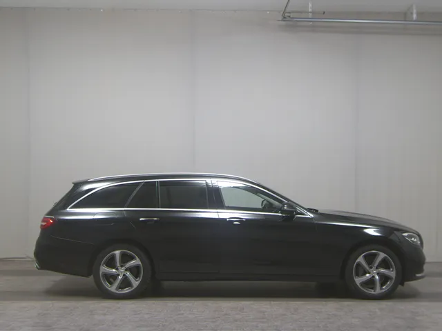 Mercedes-Benz E 300 T e Avantgarde
