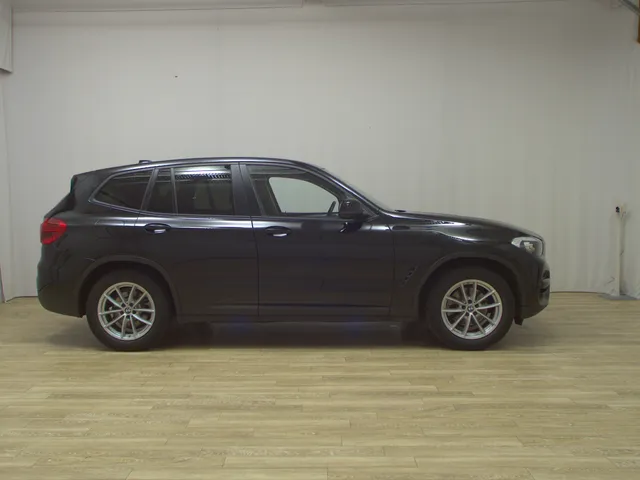 BMW X3 xDrive20i Advantage