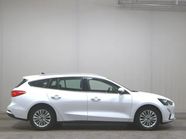 Ford Focus Turnier 1.5 EB Titanium