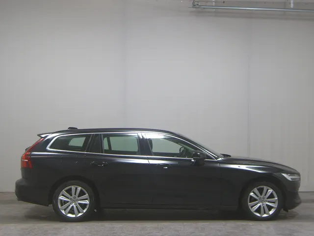 Volvo V60 B4 D Momentum Pro