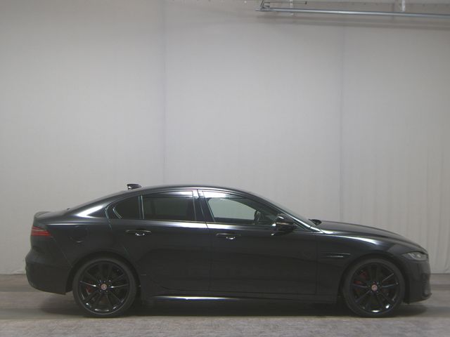 JAGUAR XE D 200 AWD R-Dynamic Leder Navi DC Meridian JAGUAR XE D 200 AWD R-Dynamic Leder Navi DC Meridian