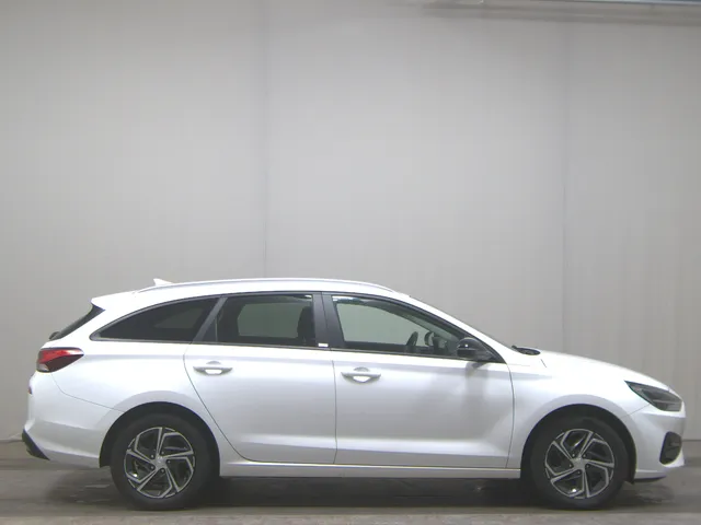 Hyundai i30 1.6 CRDI Intro Ed.