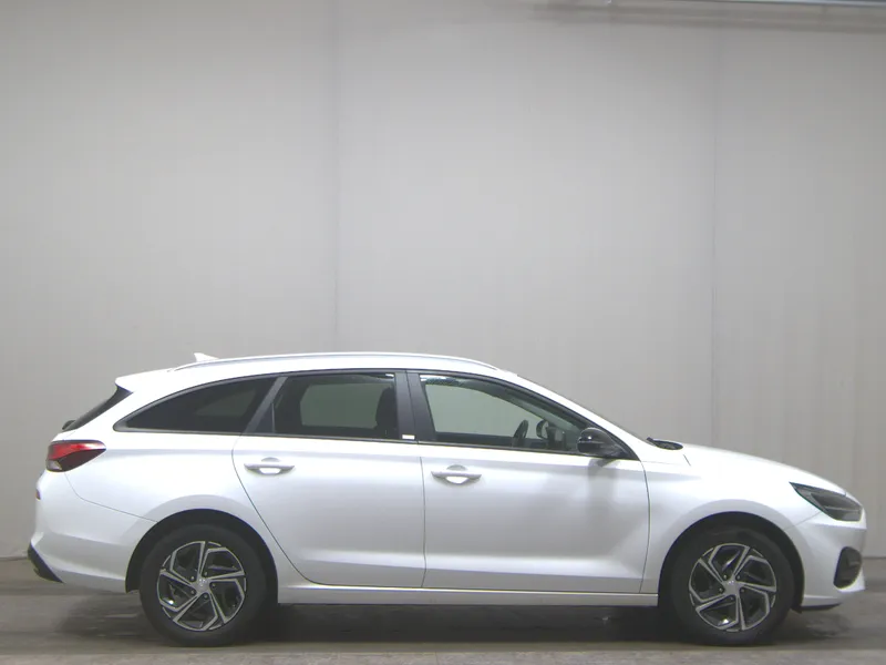 Hyundai i30 1.6 CRDI Intro Ed.
