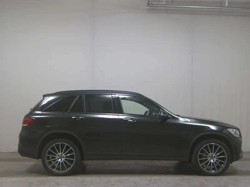 Mercedes-Benz GLC 300 e 4M AMG-Line