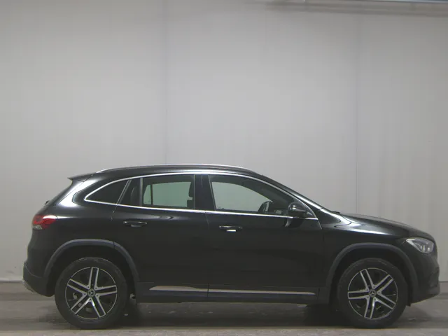Mercedes-Benz GLA 220 d Progressive