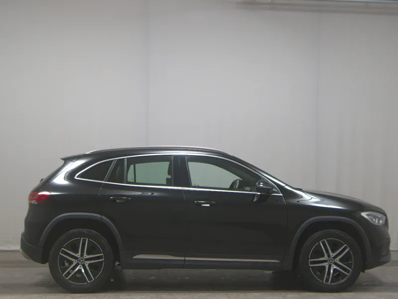 Mercedes-Benz GLA 220 d Progressive