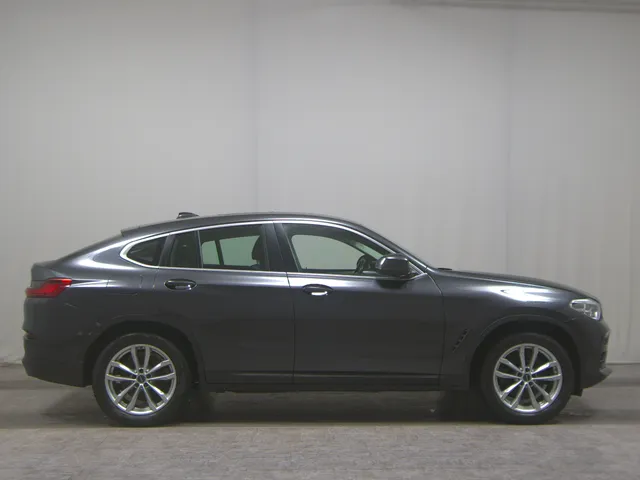 BMW X4 xDrive20d Advantage
