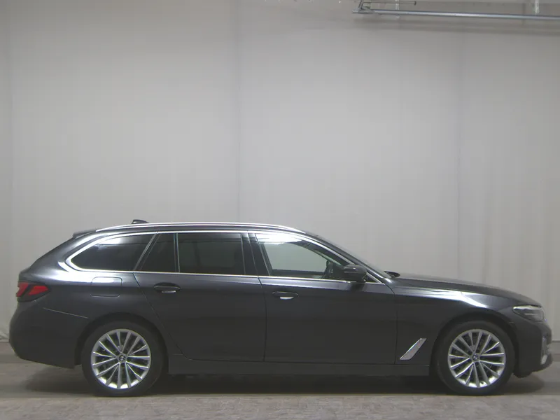 BMW 520e Touring Luxury-Line