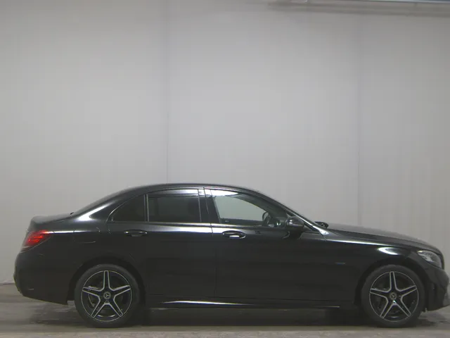 Mercedes-Benz C 300 de AMG-Line