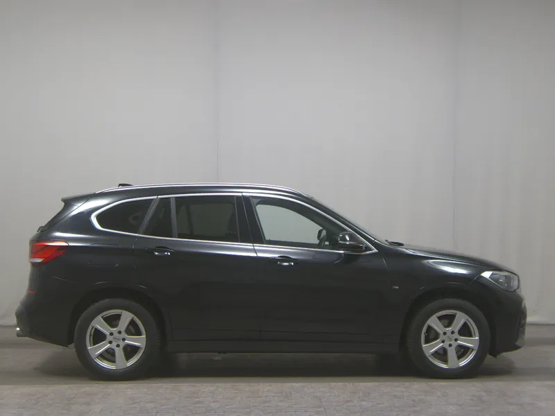 BMW X1 sDrive18d M-Sport AHK Navi LED ACC DAB - fotografija vozila