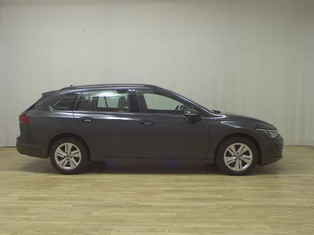 Volkswagen Golf-8 Var. 2.0 TDI Life