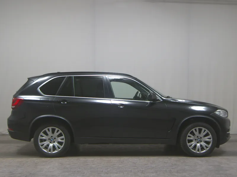 BMW X5 xDrive25d Leder Navi HiFi Xenon 4xShz AHK RFK - fotografija vozila