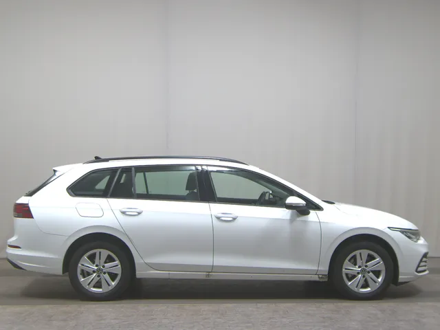 Volkswagen Golf-8 Var. 2.0 TDI Life