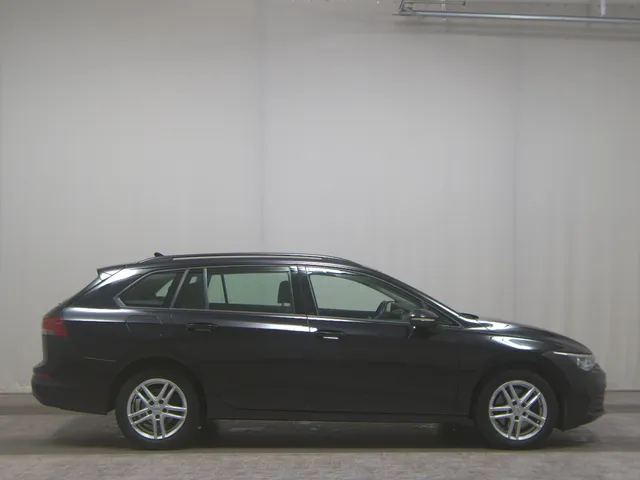Volkswagen Golf-8 Var. 2.0 TDI Life