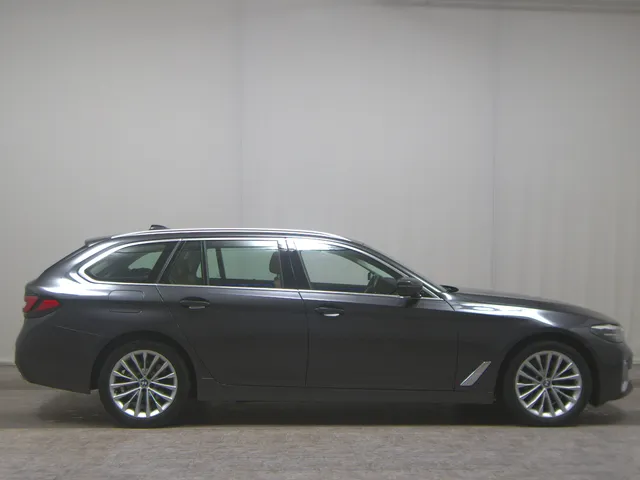 BMW 530i Touring Luxury-Line