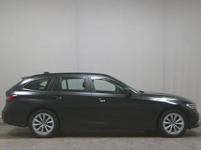 BMW 318iA Touring