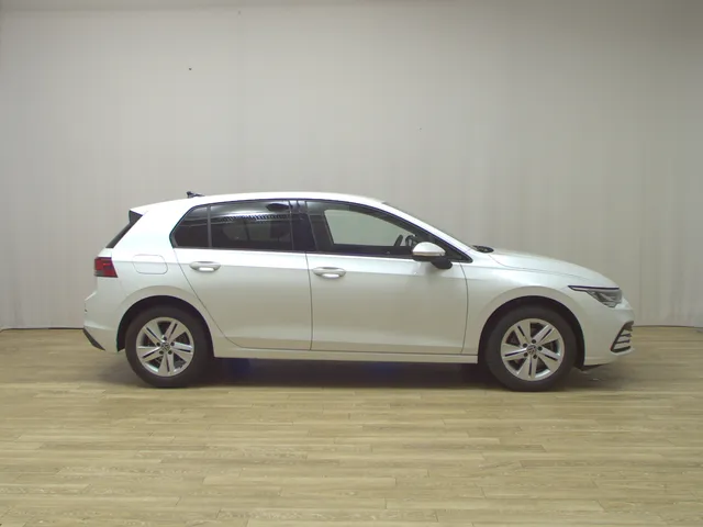 Volkswagen Golf-8 2.0 TDI Life
