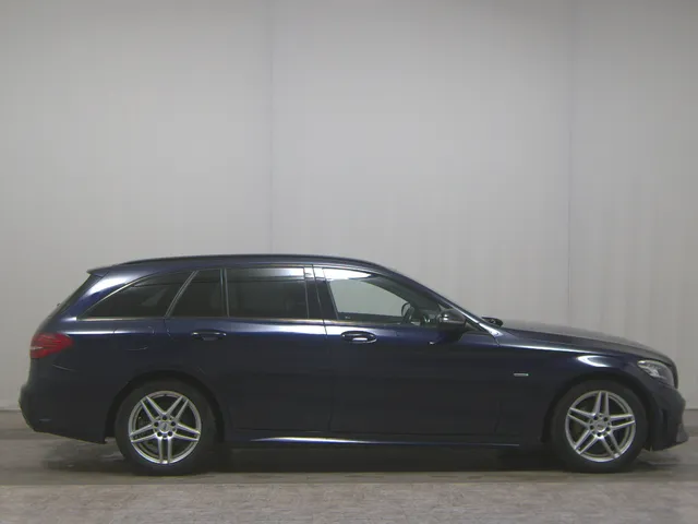 Mercedes-Benz C 220 T d AMG-Line