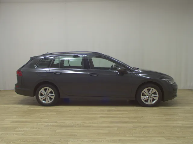 Volkswagen Golf-8 Var. 2.0 TDI Life