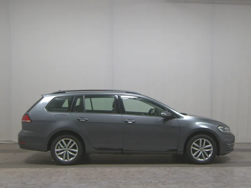 Volkswagen Golf-7 Var. 2.0 TDI Comf. Navi LED ACC PDC - fotografija vozila