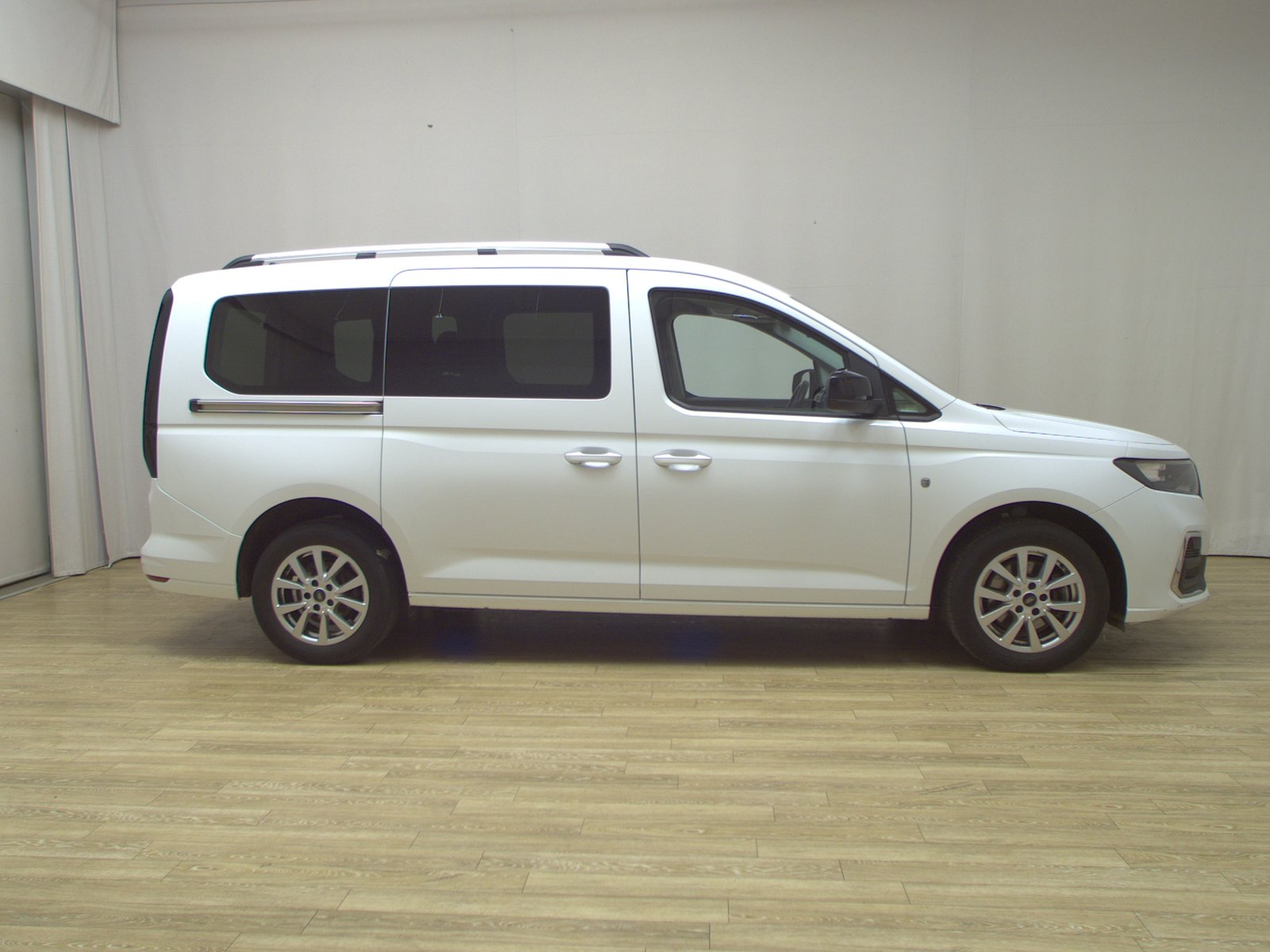 Ford Grand Tourneo