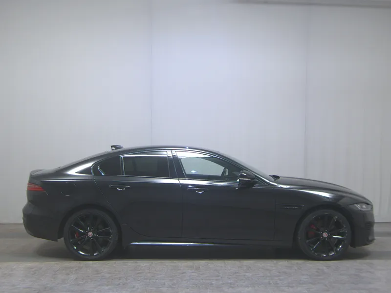 Jaguar Xe P250 AWD R-Dynamic