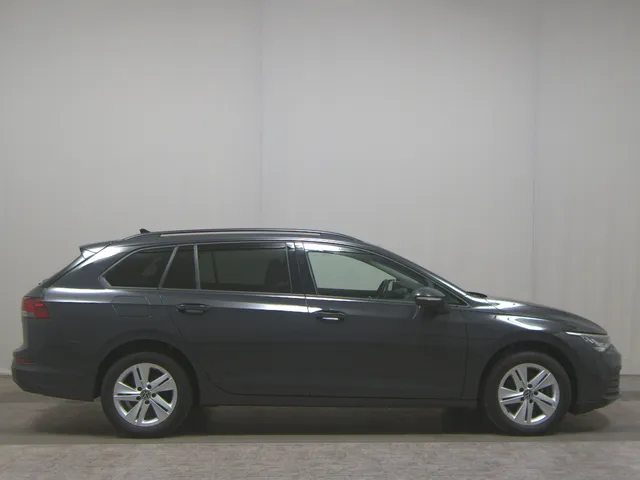 Volkswagen Golf-8 Var. 2.0 TDI Life