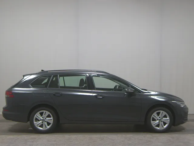 Volkswagen Golf-8 Var. 2.0 TDI Life