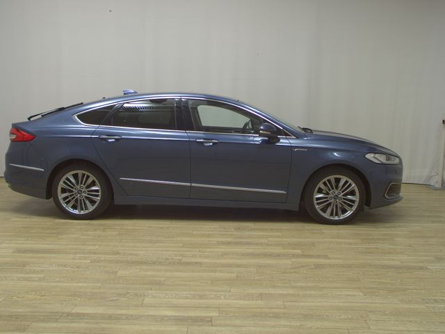 FORD Mondeo 2.0 EB Vignale Navi Sound Leder StHzg RfK FORD Mondeo 2.0 EB Vignale Navi Sound Leder StHzg RfK