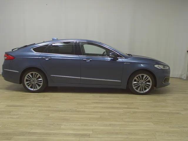 Ford Mondeo 2.0 EB Vignale
