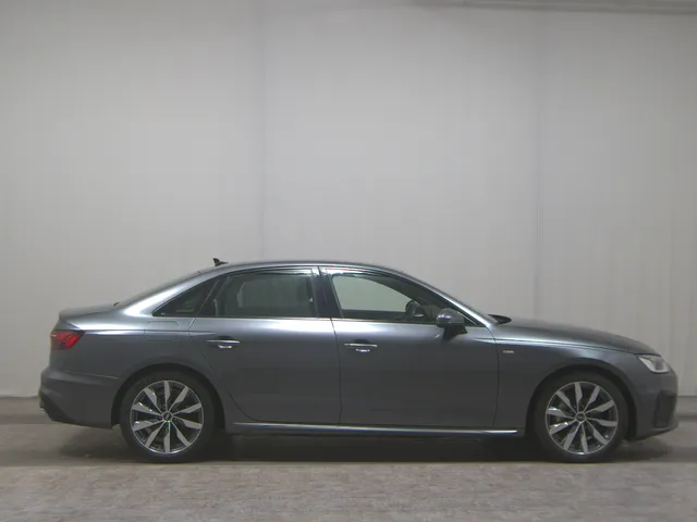 Audi A4 40 TDI Qu. S-Line