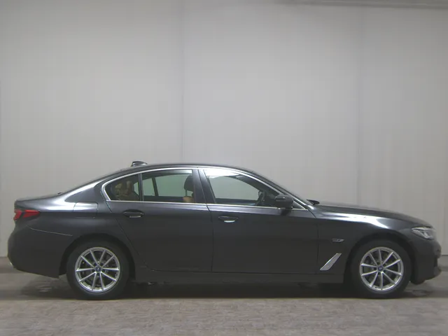 BMW 530e