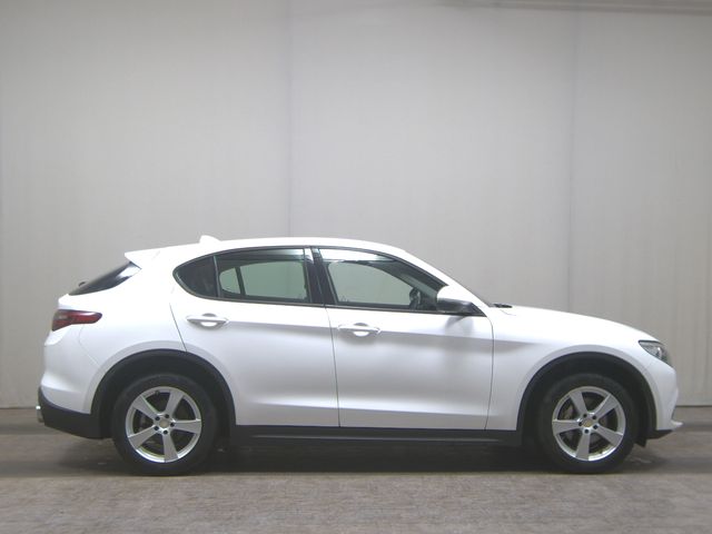 ALFA ROMEO Stelvio 2.2 JTDM T-Leder Navi Xenon RFK AHK