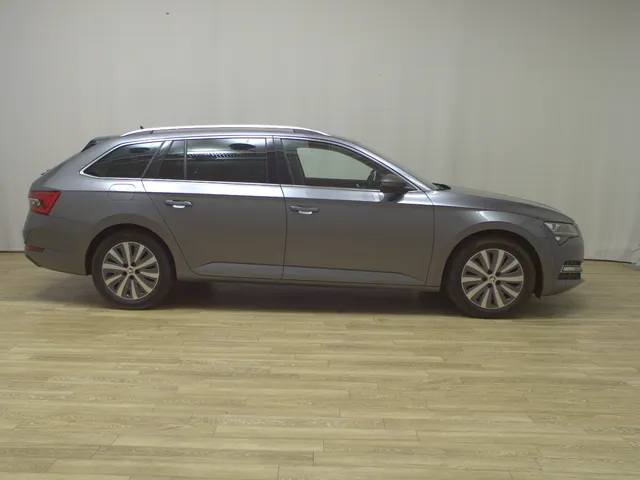 Skoda Superb Kombi 2.0 TDI Style