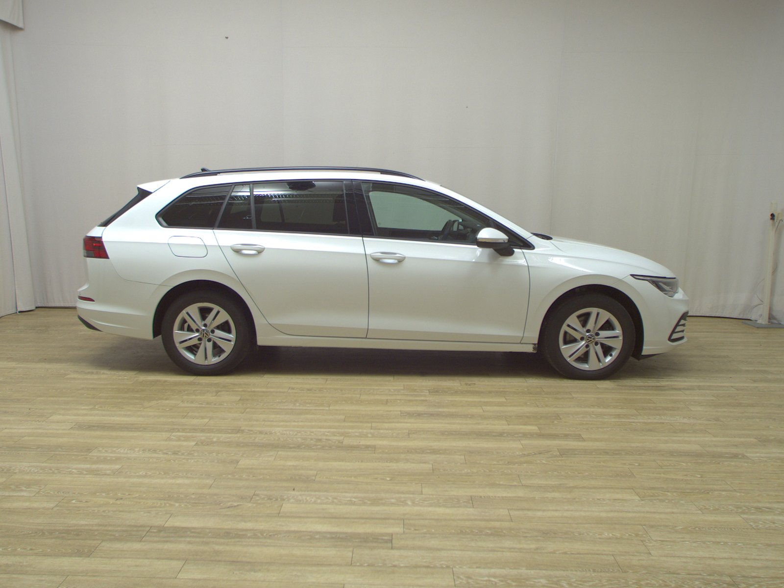 Volkswagen Golf-8