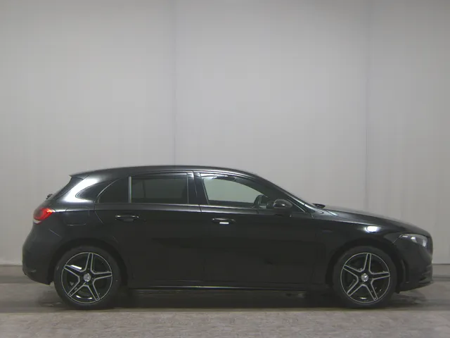 Mercedes-Benz A 250 e AMG-Line