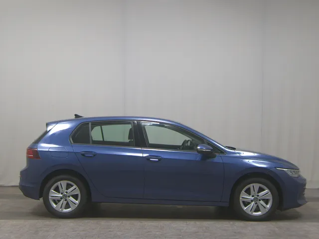 Volkswagen Golf-8 2.0 TDI Life