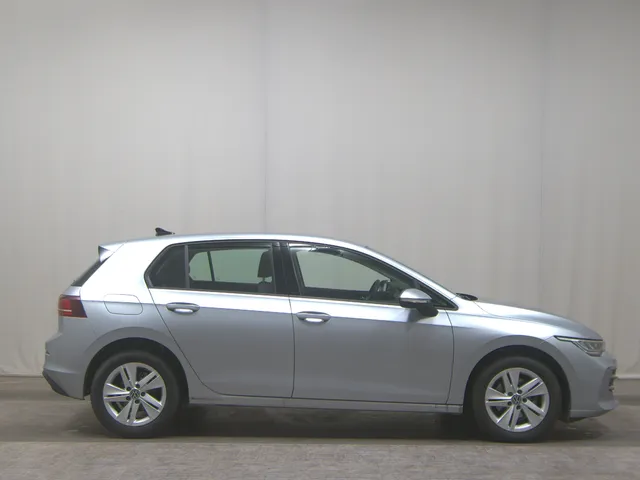 Volkswagen Golf-8 2.0 TDI Life