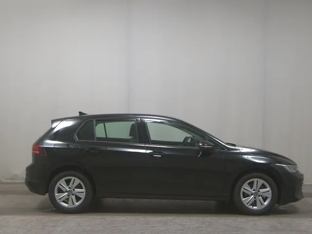 Volkswagen Golf-8 2.0 TDI Life
