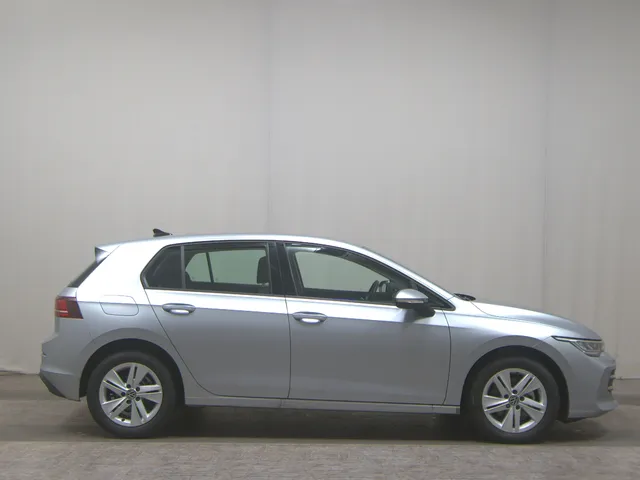 Volkswagen Golf-8 2.0 TDI Life