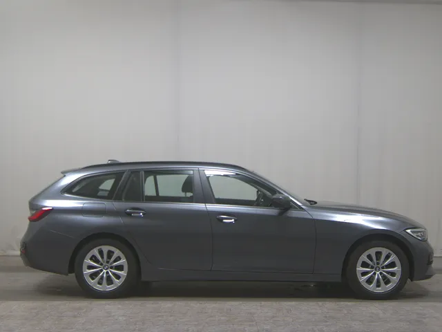 BMW 320dA Touring Advantage