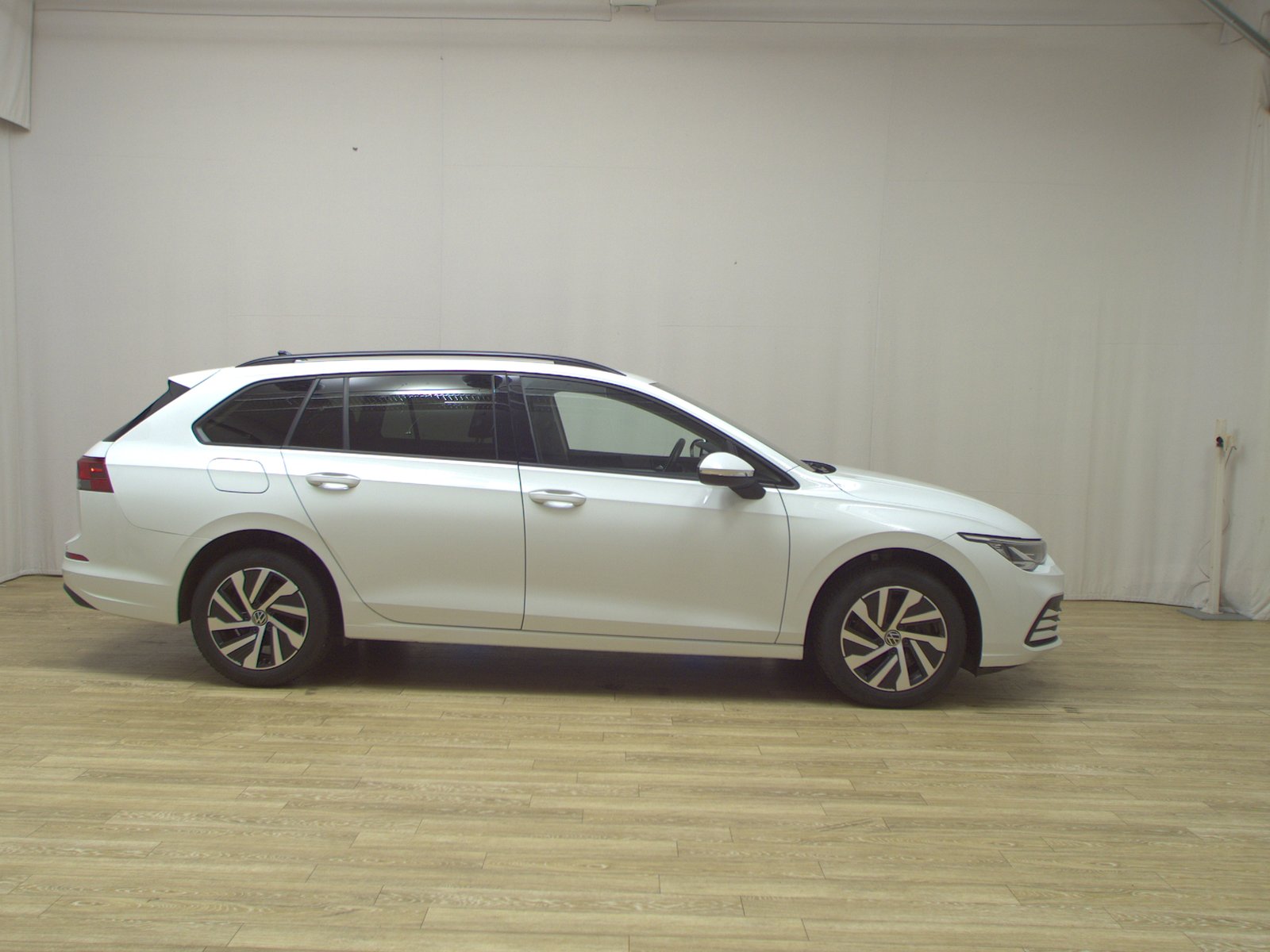 Volkswagen Golf-8