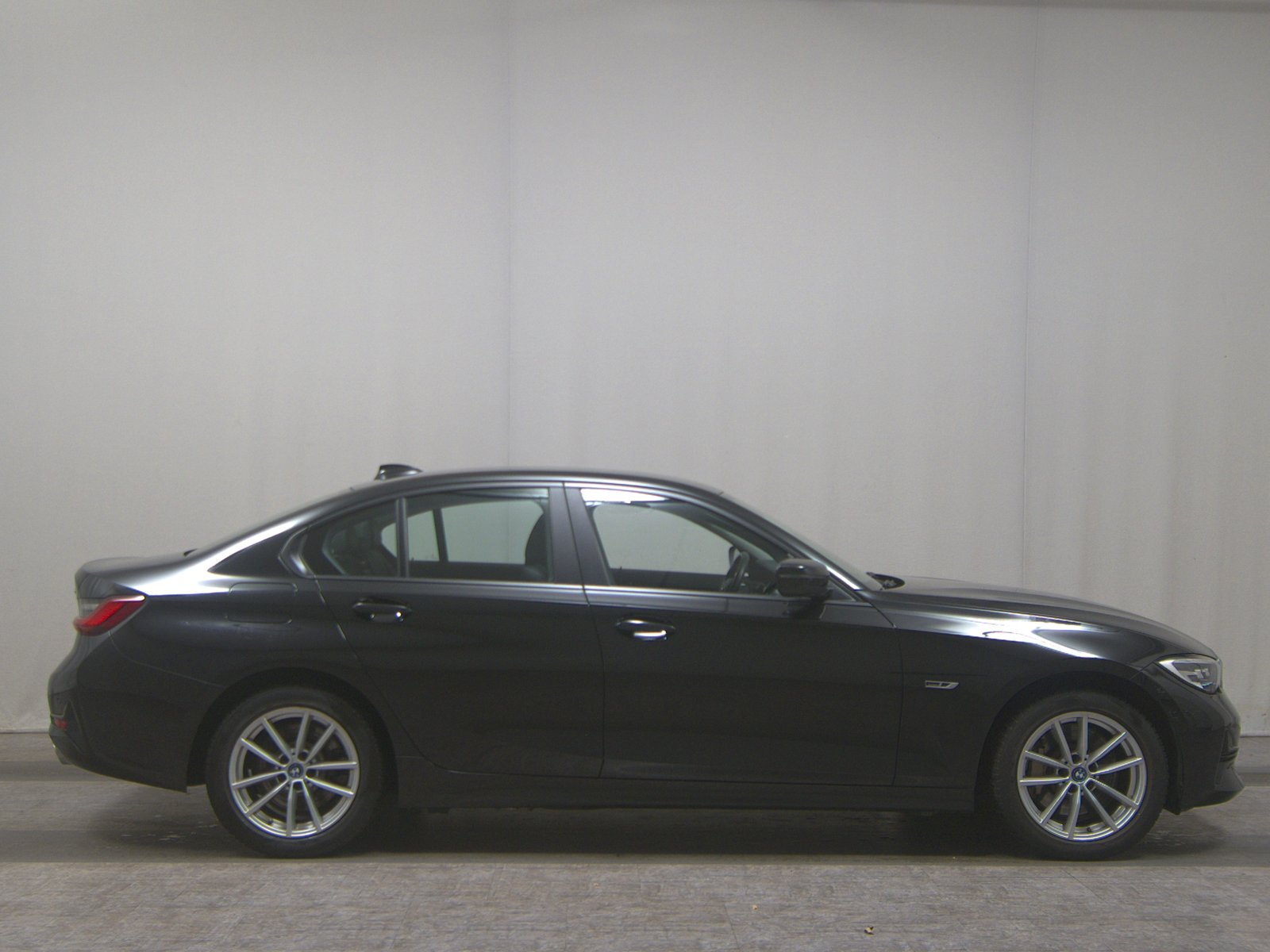 BMW 330e
