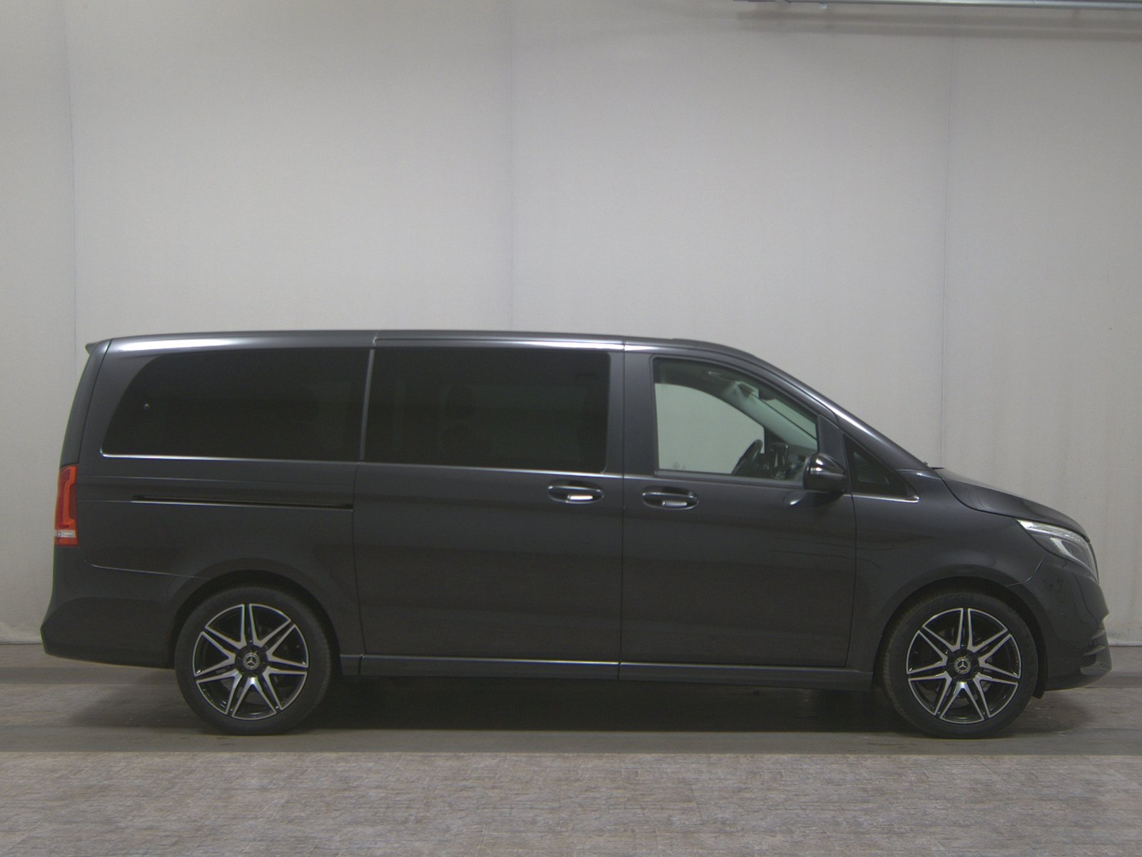 Mercedes-Benz V 220 d