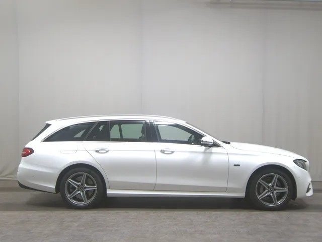 Mercedes-Benz E 300 T de AMG-Line
