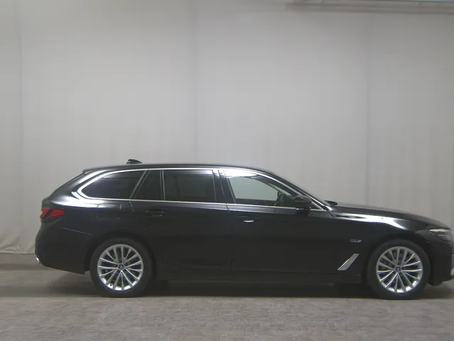 BMW 530e Touring xDr Luxury-Line